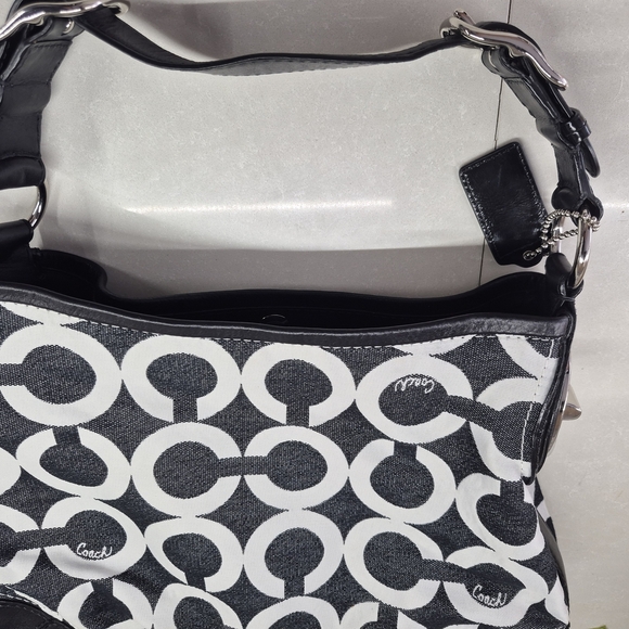 Coach  Peyton Op Art Black and White Women's Bag - Picture 13 of 16